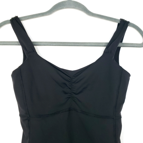 Lululemon black sz2 ruched front built in bra - Picture 9 of 9